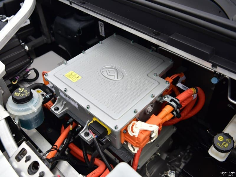 A potente bateria de 88 kWh, oferece até 362 km de autonomia no ciclo combinado WLTP, ou até 524 km em uso urbano.